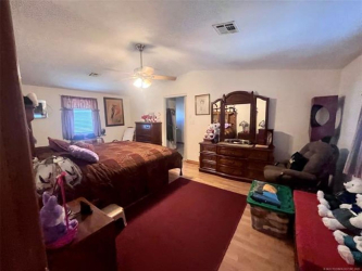 509 E Elder St, Henryetta, OK 74437