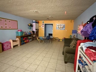 822 W Trudgeon St, Henryetta, OK 74437