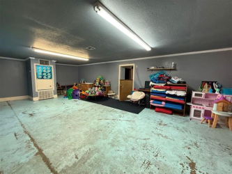 822 W Trudgeon St, Henryetta, OK 74437