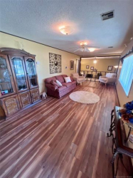 1205 N 8th St, Henryetta, OK 74437
