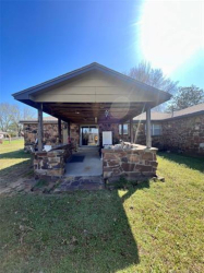 1205 N 8th St, Henryetta, OK 74437