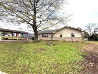 1508 Briarwood Ln, Henryetta, OK 74437