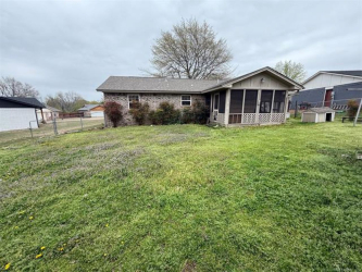 1508 Briarwood Ln, Henryetta, OK 74437