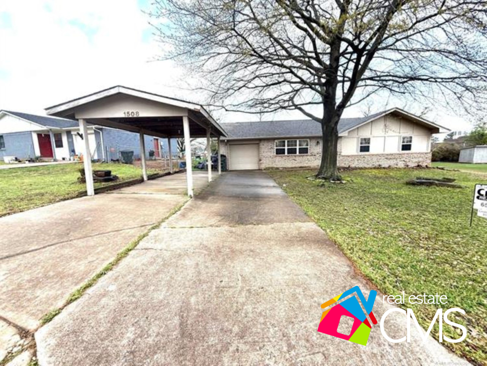 1508 Briarwood Ln, Henryetta, OK 74437