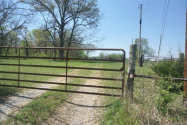Wilson Rd, Henryetta, OK 74437