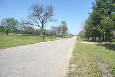 Wilson Rd, Henryetta, OK 74437