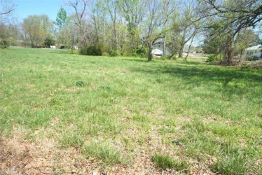 Wilson Rd, Henryetta, OK 74437