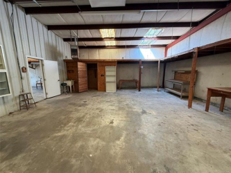 1001 S B St, Henryetta, OK 74437