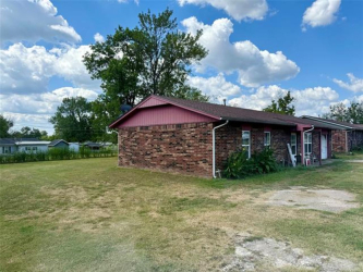 815 E Tutt St, Henryetta, OK 74437