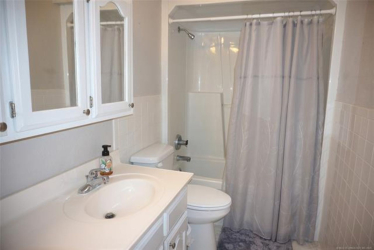 906 N 14th St, Henryetta, OK 74437