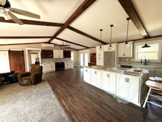 304 Hickory Dr, Henryetta, OK 74437