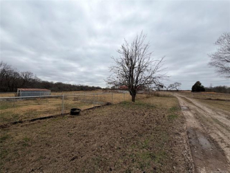 7480 Loblolly Rd, Henryetta, OK 74437