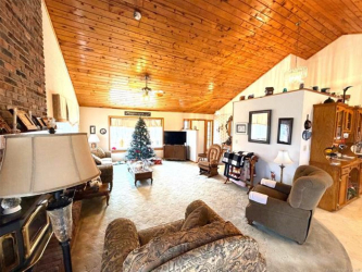 24751 S 200 Rd, Henryetta, OK 74437