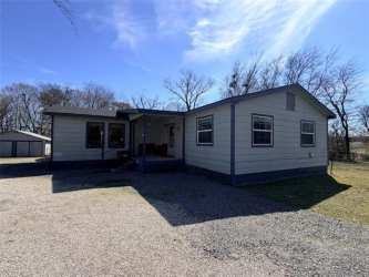 402 Robertson Hwy, Henryetta, OK 74437