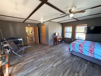 402 Robertson Hwy, Henryetta, OK 74437