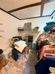 402 Robertson Hwy, Henryetta, OK 74437