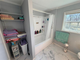 402 Robertson Hwy, Henryetta, OK 74437