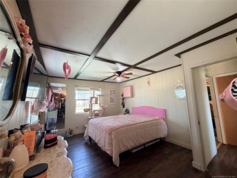 402 Robertson Hwy, Henryetta, OK 74437