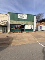 614 W Main St, Henryetta, OK 74437
